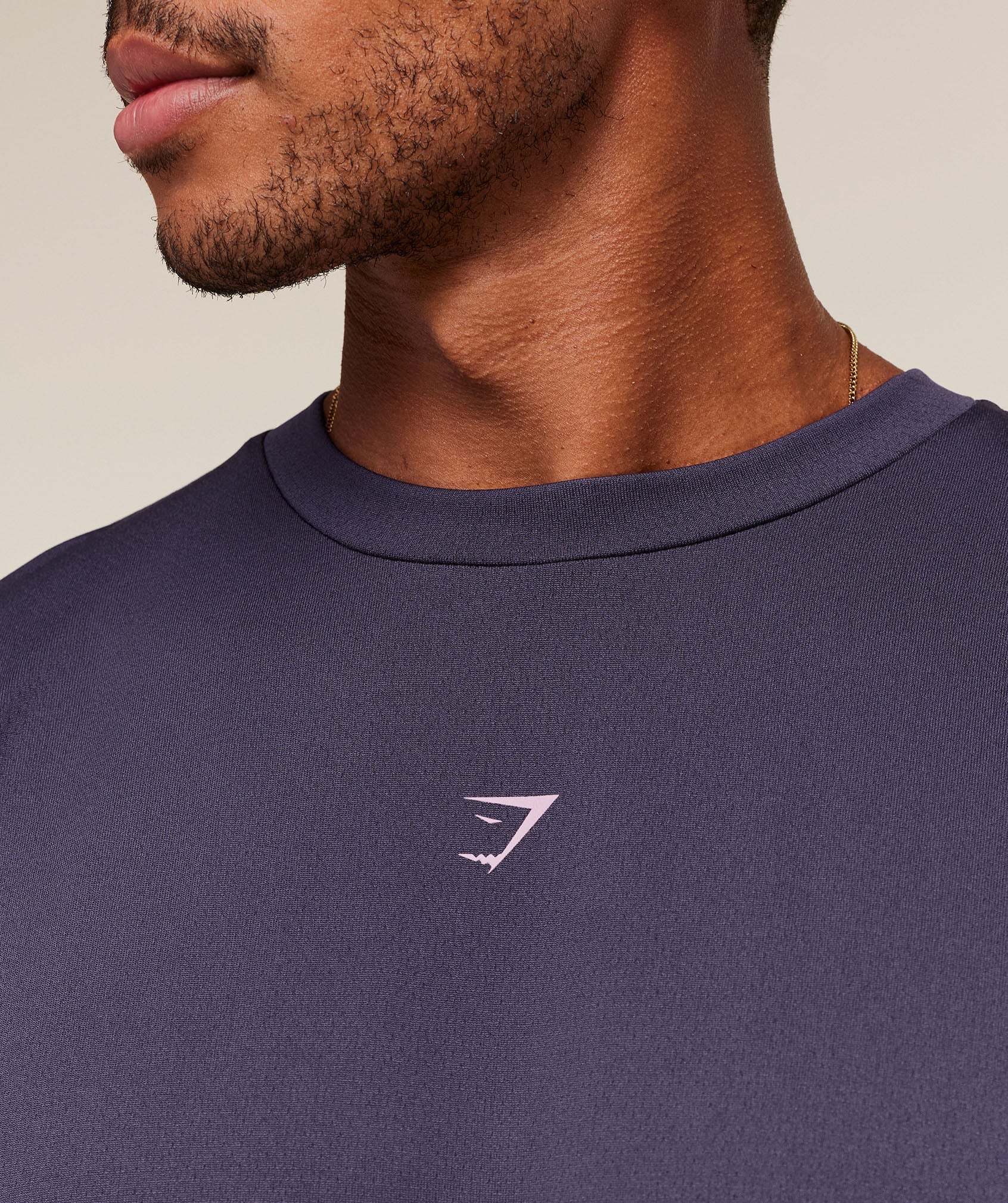 Camiseta de atleta híbrido morada
