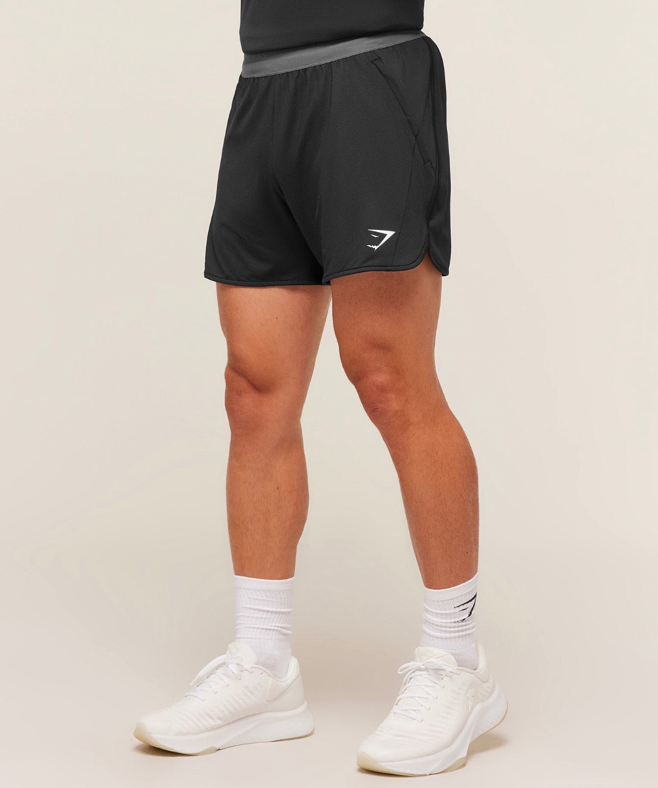 Mesh Hybrid 5” Shorts Black Slim Fit GymShark